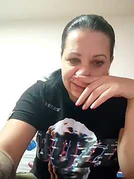 Snapshot of SugarDiamonds chatting on 11/21/25, 08:24 SugarDiamonds online show from 11/21/25, 08:24