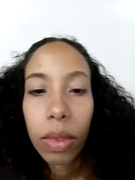 Ari 1217 online show from 12/18/25, 12:05