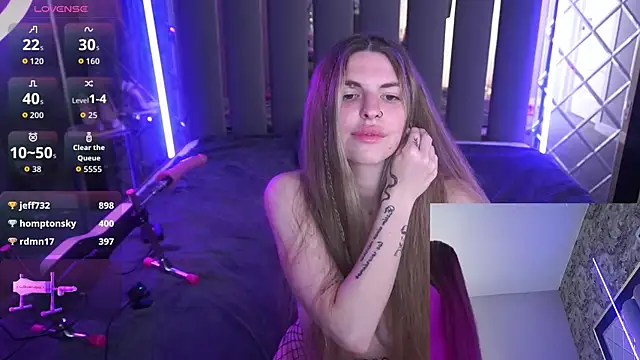 Snapshot of DanielaReign chatting on 06/05/26, 12:48 DanielaReign online show from 06/05/26, 12:48