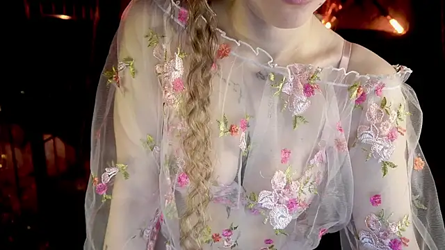 Snapshot of DanielaReign chatting on 02/13/26, 06:46 DanielaReign online show from 02/13/26, 06:46