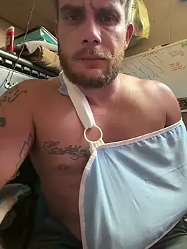 bkuterbach2015 online show from 12/22/25, 06:30