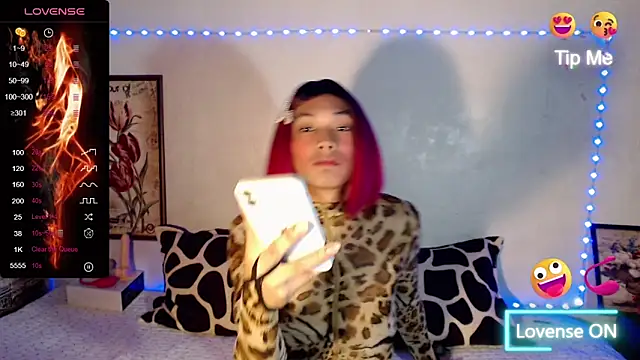 Snapshot of luckycharm888 chatting on 11/03/25, 04:50 luckycharm888 online show from 11/03/25, 04:50