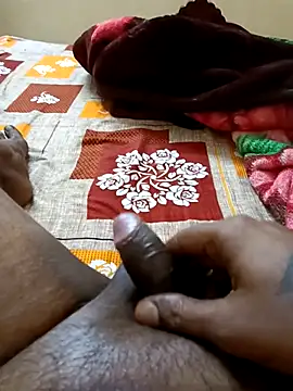 Snapshot of tamal2511 chatting on 11/30/25, 05:58 tamal2511 online show from 11/30/25, 05:58