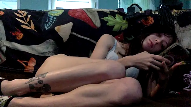 kittenkisses3 online show from 11/04/25, 02:43