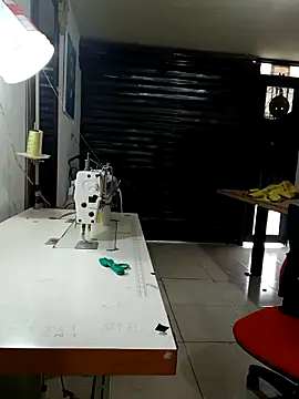 PaulinaLondra2 online show from 11/21/25, 02:49