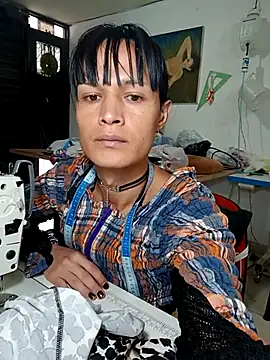 PaulinaLondra2 online show from 11/13/25, 02:32