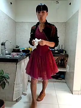 PaulinaLondra2 online show from 11/12/25, 02:43