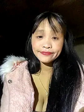 Snapshot of ThuxO7 chatting on 11/03/25, 02:50 ThuxO7 online show from 11/03/25, 02:50