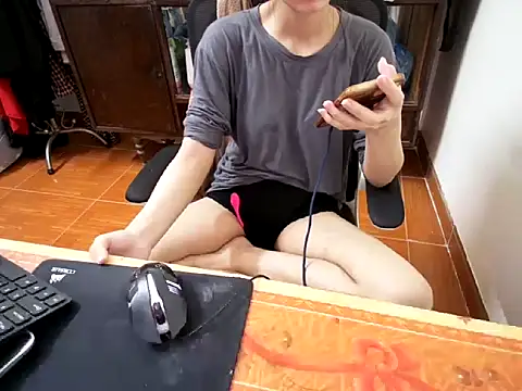 ---Lusi03--- online show from 12/22/25, 03:17