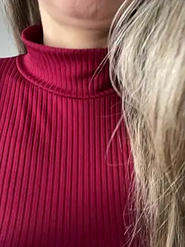 Snapshot of Melzinhasweet chatting on 07/24/26, 01:40 Melzinhasweet online show from 07/24/26, 01:40