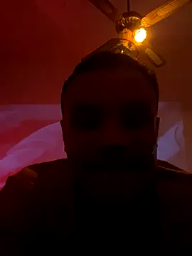 Snapshot of Manufring chatting on 11/03/25, 04:28 Manufring online show from 11/03/25, 04:28