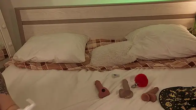 WICKEDEMBER online show from 03/01/26, 02:00