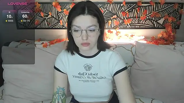 Karina Kellyy online show from 11/11/25, 02:28