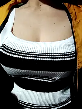 LenaLy2k online show from 12/18/25, 02:27