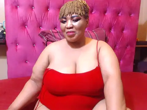 Snapshot of HUGE_BUSTY_EBONY chatting on 04/24/26, 05:26 HUGE BUSTY EBONY online show from 04/24/26, 05:26