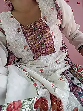 Snapshot of Saniya76 chatting on 06/19/26, 03:51 Saniya76 online show from 06/19/26, 03:51
