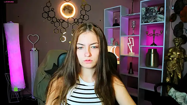 baby hotte online show from 11/25/25, 06:47