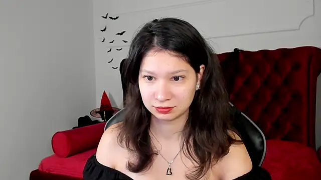 SaraDenars online show from 11/04/25, 05:22