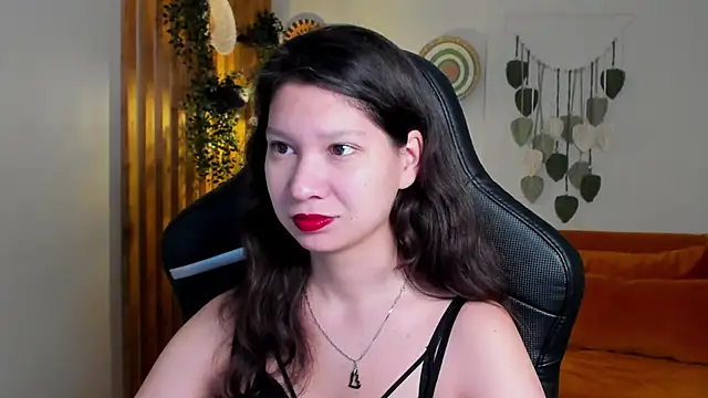 SaraDenars online show from 11/26/25, 05:18