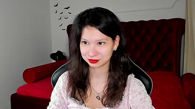 SaraDenars online show from 11/17/25, 05:22