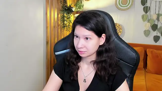 SaraDenars online show from 11/13/25, 05:33