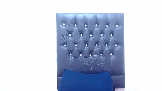 AUGUSTBLOOMxx online show from 02/14/26, 01:11