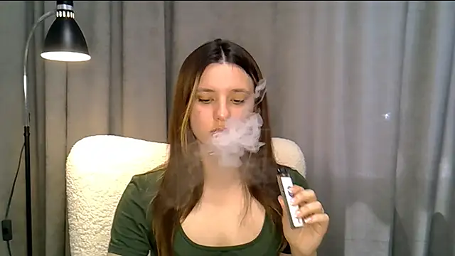 KiraHoney online show from 06/04/26, 10:42