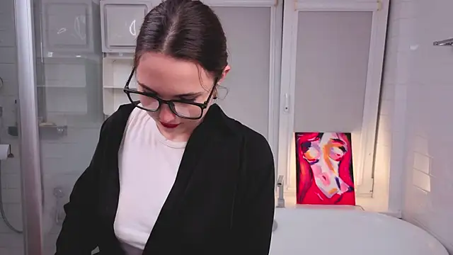 LeenaPuita online show from 12/05/25, 06:28