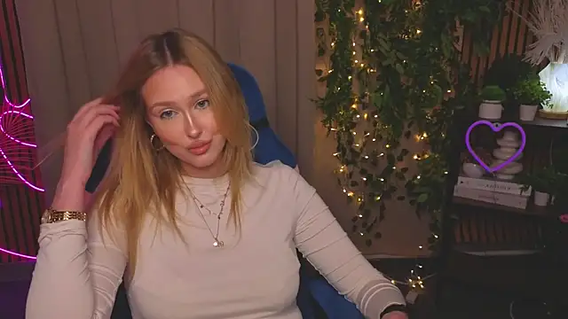 VickieHubbard online show from 12/18/25, 10:30