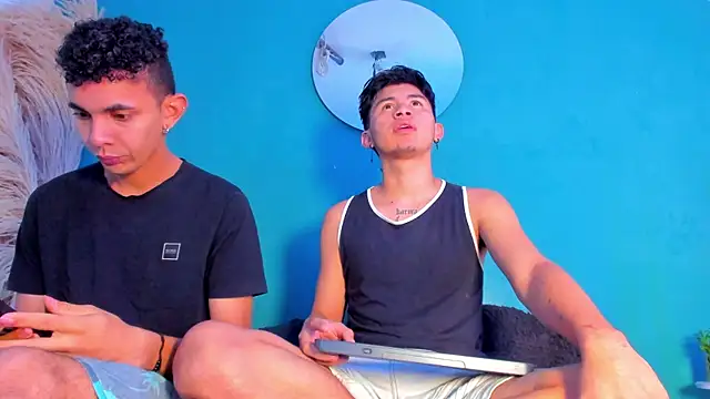 Snapshot of david_valiz chatting on 11/08/25, 12:42 david valiz online show from 11/08/25, 12:42