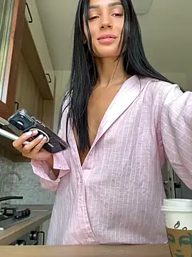 Snapshot of VickyM99 chatting on 06/20/26, 11:48 VickyM99 online show from 06/20/26, 11:48