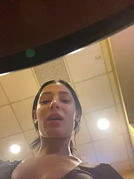 VickyM99 online show from 11/18/25, 02:20