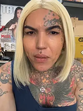 euscarlethotgirl online show from 11/13/25, 07:18