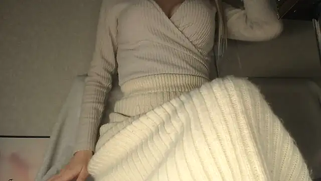 Snapshot of charm__me chatting on 02/13/26, 09:59 charm me online show from 02/13/26, 09:59