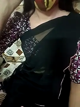 Snapshot of Tamil_White_Rose chatting on 02/02/26, 06:51 Tamil White Rose online show from 02/02/26, 06:51