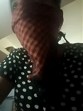 Snapshot of Tamil_White_Rose chatting on 03/03/26, 06:04 Tamil White Rose online show from 03/03/26, 06:04