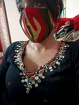 Snapshot of Tamil_White_Rose chatting on 01/18/26, 09:56 Tamil White Rose online show from 01/18/26, 09:56