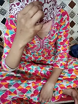 Snapshot of Tamil_White_Rose chatting on 02/24/26, 06:42 Tamil White Rose online show from 02/24/26, 06:42