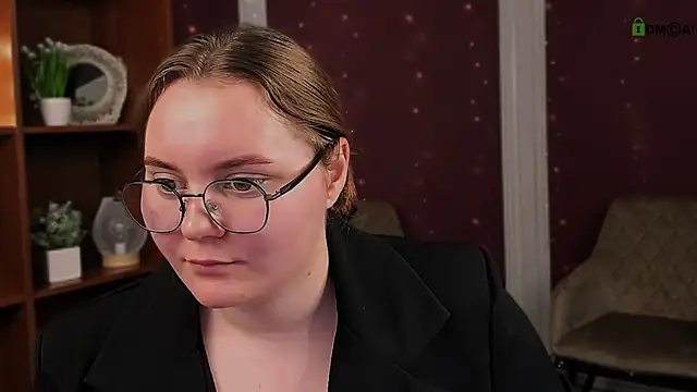 Snapshot of cherry_nya chatting on 11/11/25, 02:12 cherry nya online show from 11/11/25, 02:12