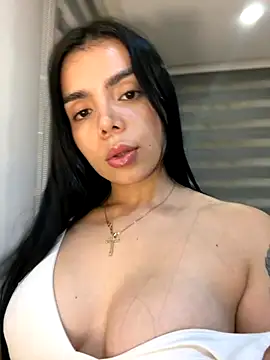 Snapshot of Salome_208 chatting on 11/07/25, 03:11 Salome 208 online show from 11/07/25, 03:11