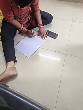 Lailamajnu1996 online show from 02/24/26, 07:31