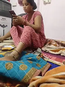 Lailamajnu1996 online show from 02/22/26, 04:48