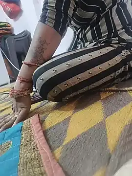 Lailamajnu1996 online show from 03/02/26, 05:08