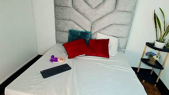 KimberlyFox t online show from 02/11/26, 01:00