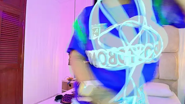 Snapshot of KimberlyFox_t chatting on 05/14/26, 12:57 KimberlyFox t online show from 05/14/26, 12:57