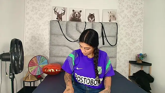 Snapshot of KimberlyFox_t chatting on 07/17/26, 12:24 KimberlyFox t online show from 07/17/26, 12:24