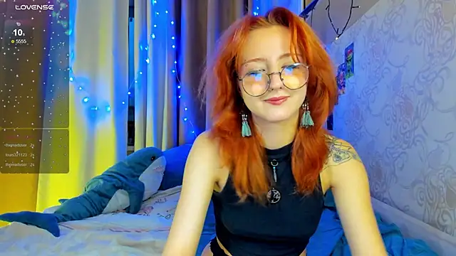 Snapshot of DragonflyLiza chatting on 11/13/25, 10:08 DragonflyLiza online show from 11/13/25, 10:08