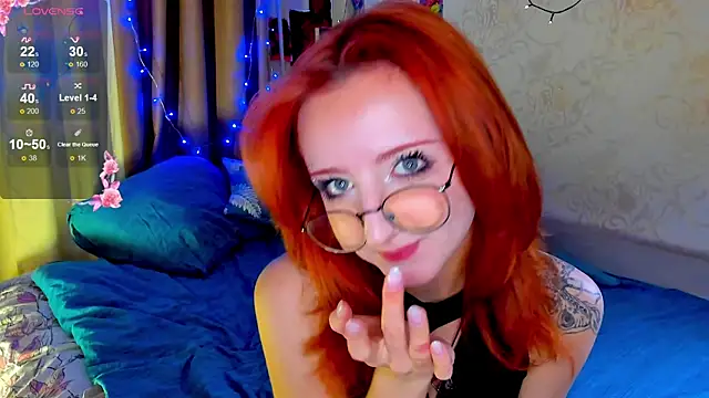 Snapshot of DragonflyLiza chatting on 12/19/25, 09:22 DragonflyLiza online show from 12/19/25, 09:22