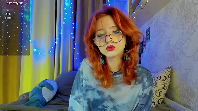 Snapshot of DragonflyLiza chatting on 11/10/25, 11:59 DragonflyLiza online show from 11/10/25, 11:59