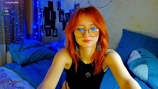 Snapshot of DragonflyLiza chatting on 11/20/25, 01:56 DragonflyLiza online show from 11/20/25, 01:56